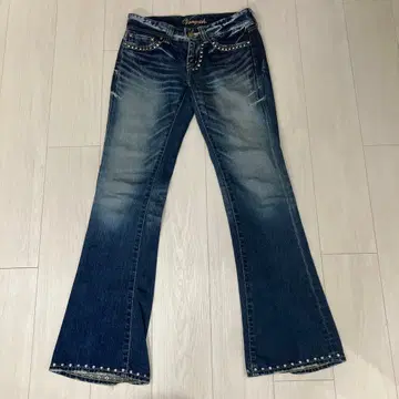 새상품급! Vanquish GOLD 스터드 부츠컷 데님