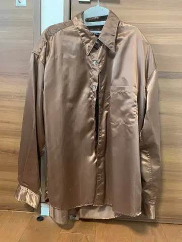 BEAMS 새틴 브라운 셔츠 L 사이즈