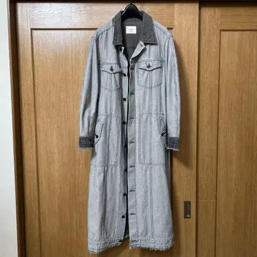 AMERI 그레이 리버서블 데님 롱 코트