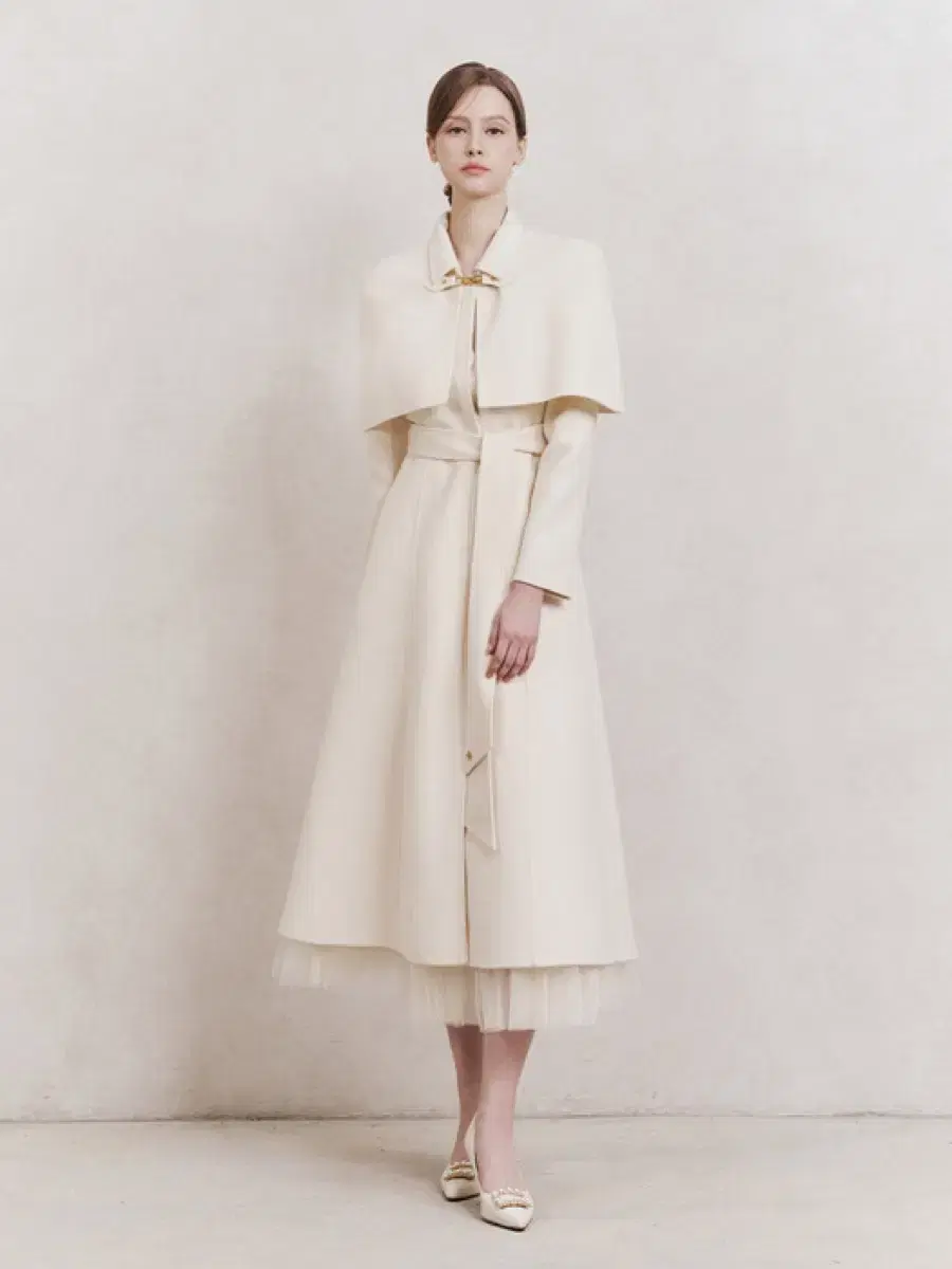 Grace U Mayrin Cape Coat Ivory L