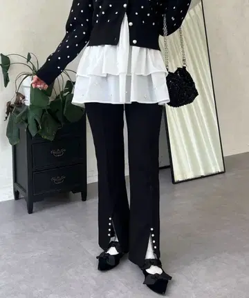 [ -3kg! ] 펄 장식 프론트 슬릿 슈퍼 스트레치 팬츠