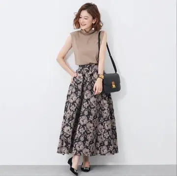 오블리 obli 꽃무늬 플레어 스커트