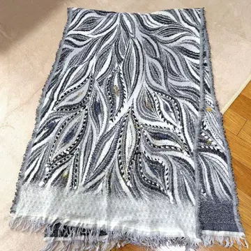 잎 무늬 자수 스톨