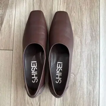 SHISEI 브라운 플랫슈즈 36