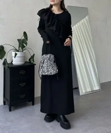 prose verse 블랙 프릴 원피스