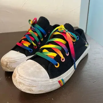 캐릭터 자수 레인보우 신발끈 스니커즈