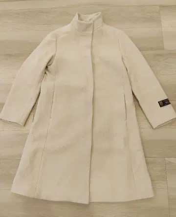 만테코 플라스테 스탠드 카라 코트 S