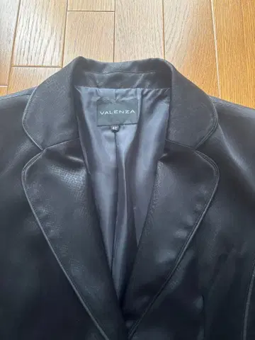새상품급 VALENZA 42 자켓