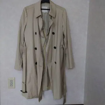 자유구 베이지 트렌치코트 사이즈 40