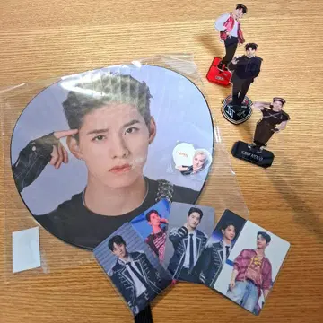 사토 케이고 부채 카드 아크릴 스탠드