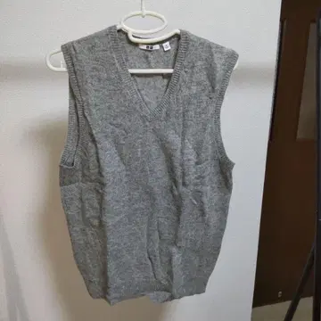UNIQLO 그레이 니트 베스트 M