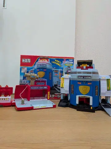 토미카 폴리스 스테이션과 소방서