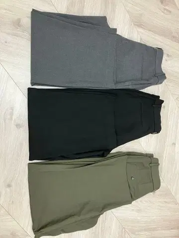 UNIQLO 턱 와이드 팬츠 3종 세트 (그레이, 블랙, 올리브)