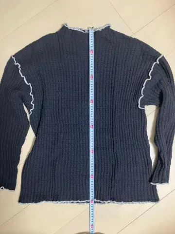 프릭스 스토어 헤비 와플 멜로우 하이넥 니트