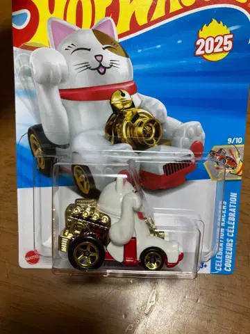 625 마네키네코 Hot Wheels Feline Lucky 2025