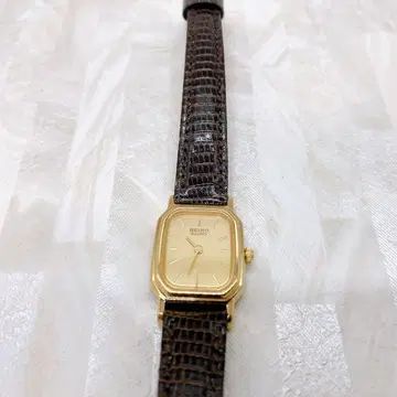 세이코 SEIKO 여성용 손목시계 2P20-5A00 새상품급 작동품