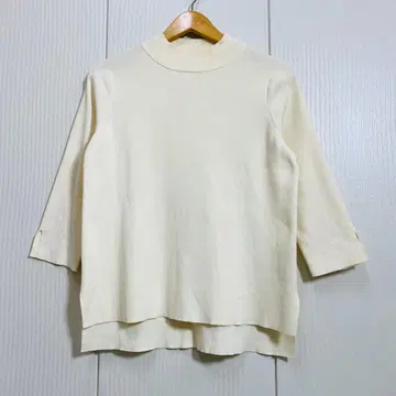 라빠르망 두지엠 클라세 보틀넥 7부 소매 니트 풀오버