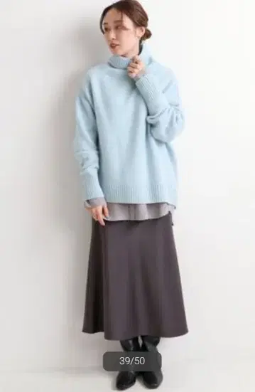 이에나 AQUA 터틀 니트