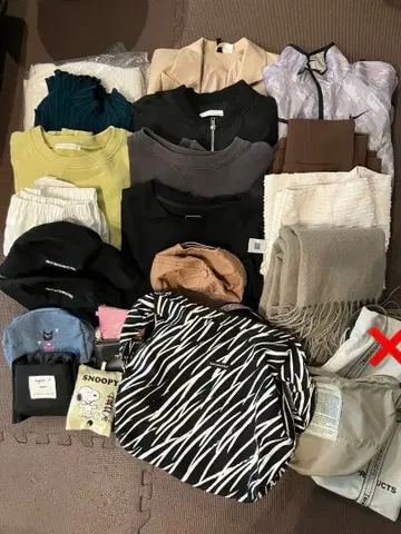 여성용 셋업 다색 복수 아이템