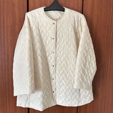 아이보리 퀼팅 자켓 M 사이즈