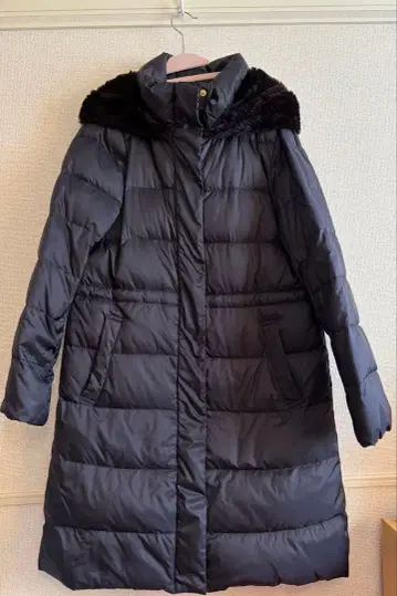 아우터 네이비 컬러 다운 페더