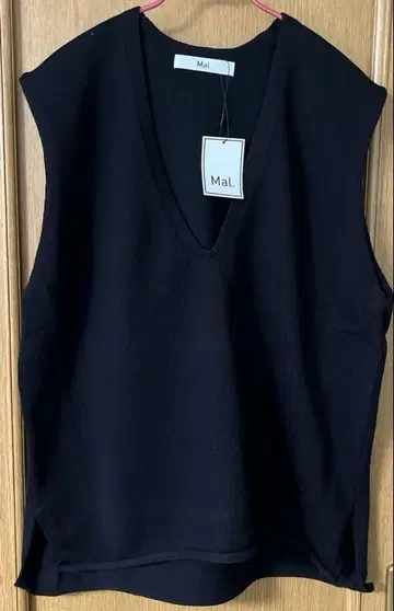 Mal. 레레레 블랙 니트 베스트