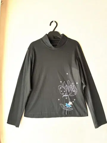 오레보레 브라 하이넥 티셔츠