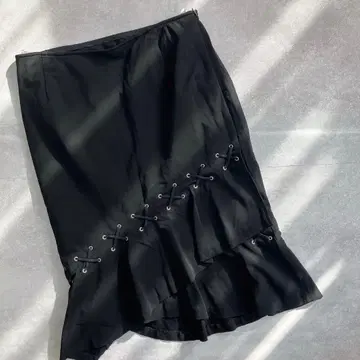 새상품급 핑키앤다이안 타이트 스커트 블랙 개성있는 비대칭 s