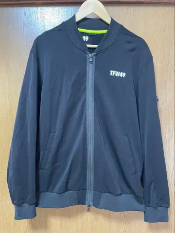 TFW49 MA1 타입 아우터