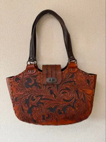 엠보싱 가공 꽃무늬 브라운 토트백 가죽 핸드메이드