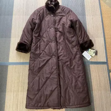 브라운 롱 코트 퍼 포함