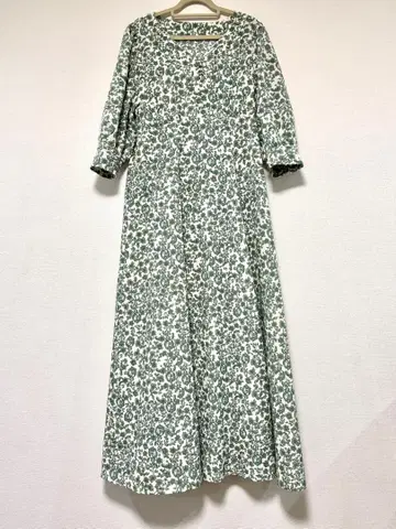 [ VIS ] 꽃무늬 맥시 원피스