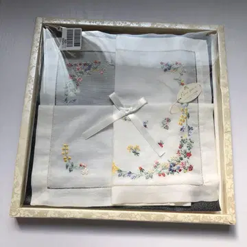 포원포원pointpoint 꽃무늬 자수 손수건