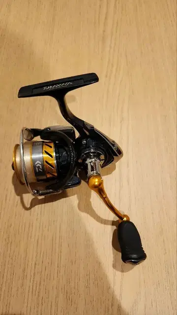 [컨디션 최상] 다이와(Daiwa) 스피닝 릴 15 레브로스 2004