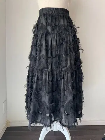 블랙 티어드 프린지 스커트