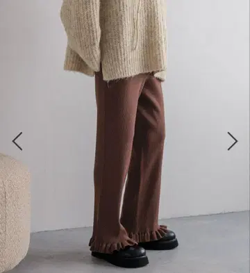 LOWRYSFARM 프릴 밑단 와이드 팬츠