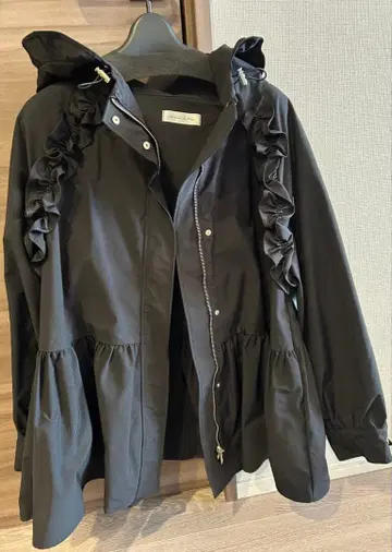 메종 드 돌체 마운틴 후드티 블랙