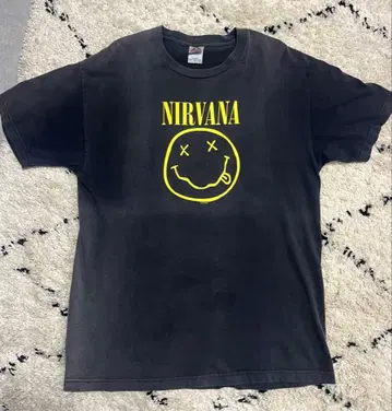 2000s NIRVANA SMILE T-shirt ALSTYLE