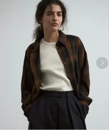 브라운 체크 무늬 긴팔 셔츠