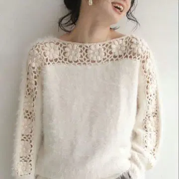 레이스 장식 아이보리 긴팔 니트 스웨터