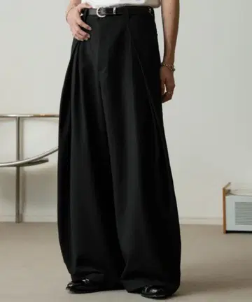 (1) soerte 3tuck wide balloon trousers