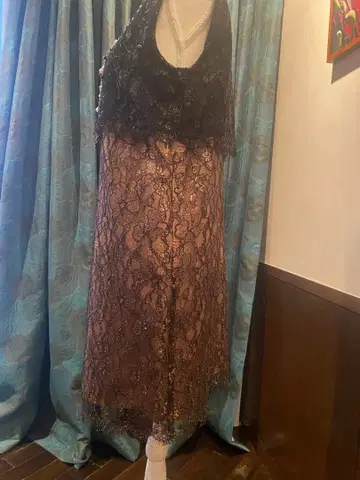 새상품급 ADORE 레이스 드레스 블랙/베이지 / 골드