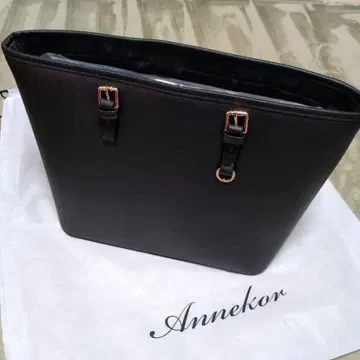 Annekor 블랙 합성 피혁 백