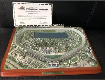 던버리 민트 데이토나 인터내셔널 스피드웨이 플로리다 비치