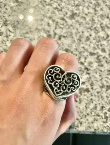 빌 월 레더 하트 반지