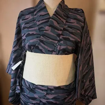 면, 단의 희귀한 카모 패턴 기모노