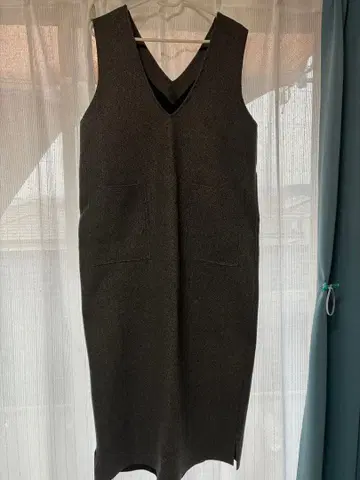 Doux Belle 그레이 V넥 원피스