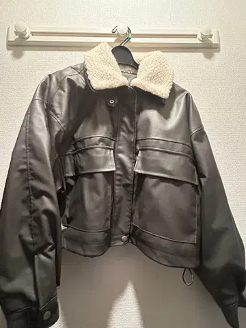 퍼 티펫 포함 가죽 블루종 자켓 아우터