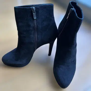 다이애나 스웨이드 숏부츠 새상품급 24