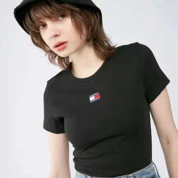 TOMMY JEANS 슬림 배지 리브 T셔츠 XS